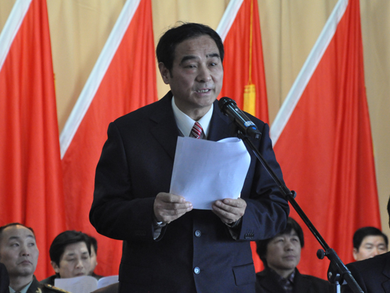 县长余宏汉出席会议县委书记邵建华在会上作重要讲话