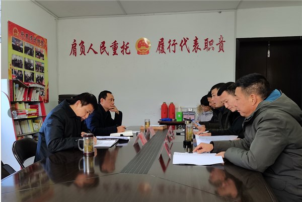 绩溪县市林业局汪军一行来我县调研镇村两级林长履职公开公示情况