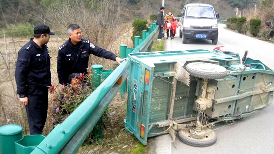 危难之处显身手 森林公安积极救助交通事故伤者-泾县人民政府