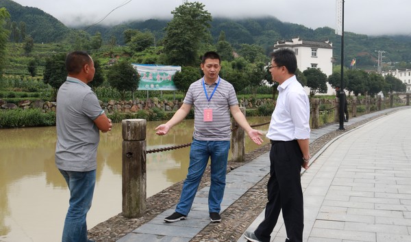 安徽省水利厅防汛调度处主任科员杨玉喜在上庄镇开展调研.jpg