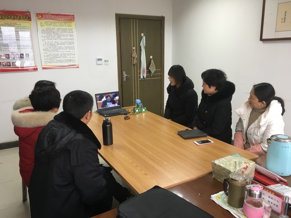 绩溪县科技局组织观看全市工业强市暨招商引资推进大会.jpg