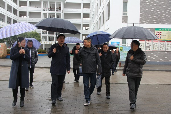 何刚调研2.jpg