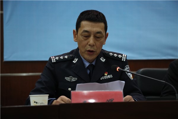 王晖（县公安局党委委员、工会主席）