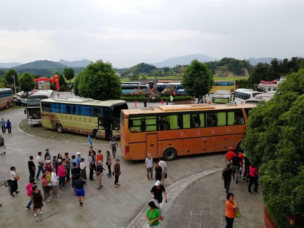 县文化市场执法大队助力江村景区大型旅游营销活动顺利开展2.jpg
