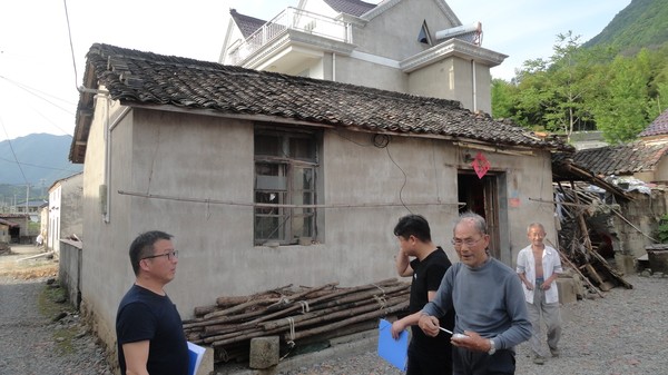 三溪镇开展农村危房改造核查工作1.JPG