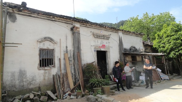 三溪镇开展农村危房改造核查工作2.JPG