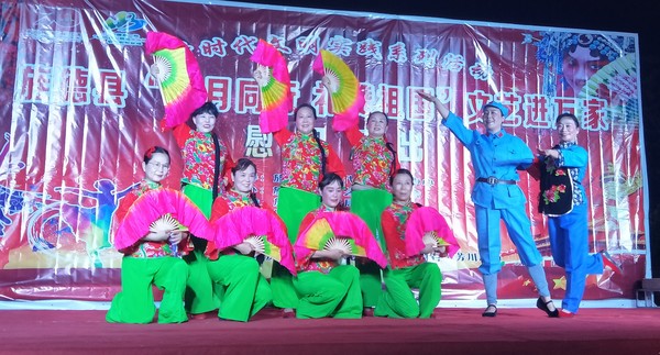14山丹丹花开.jpg