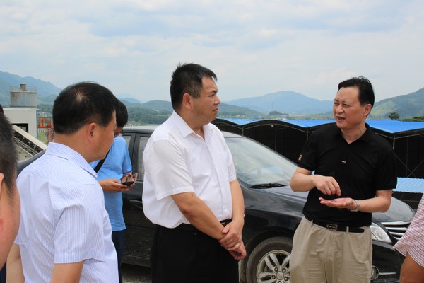 市政法委书记张平现场调度s456绩谭公路建设