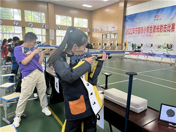 实验小学射击队在激光枪比赛中再获佳绩