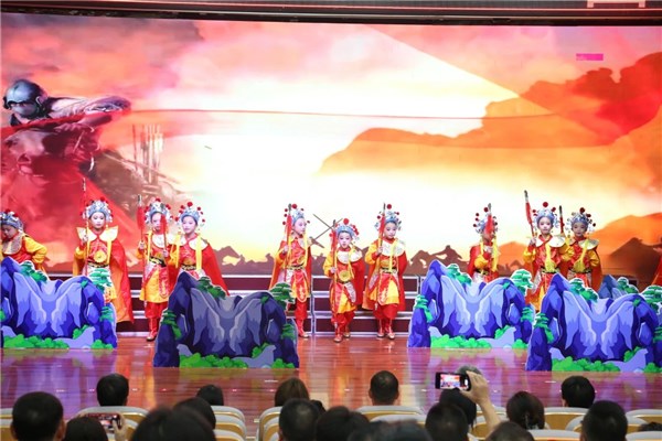 市领导与少年儿童共庆"六一"国际儿童节-宁国市人民政府