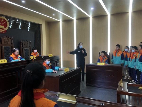 宁国市开展开学第一课法治实践活动