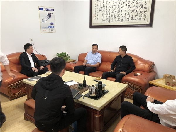 罗正军副主任赴区内企业督导安全生产工作