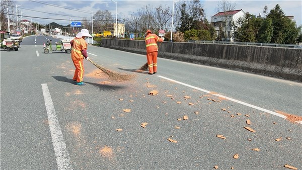 道路遗撒图片