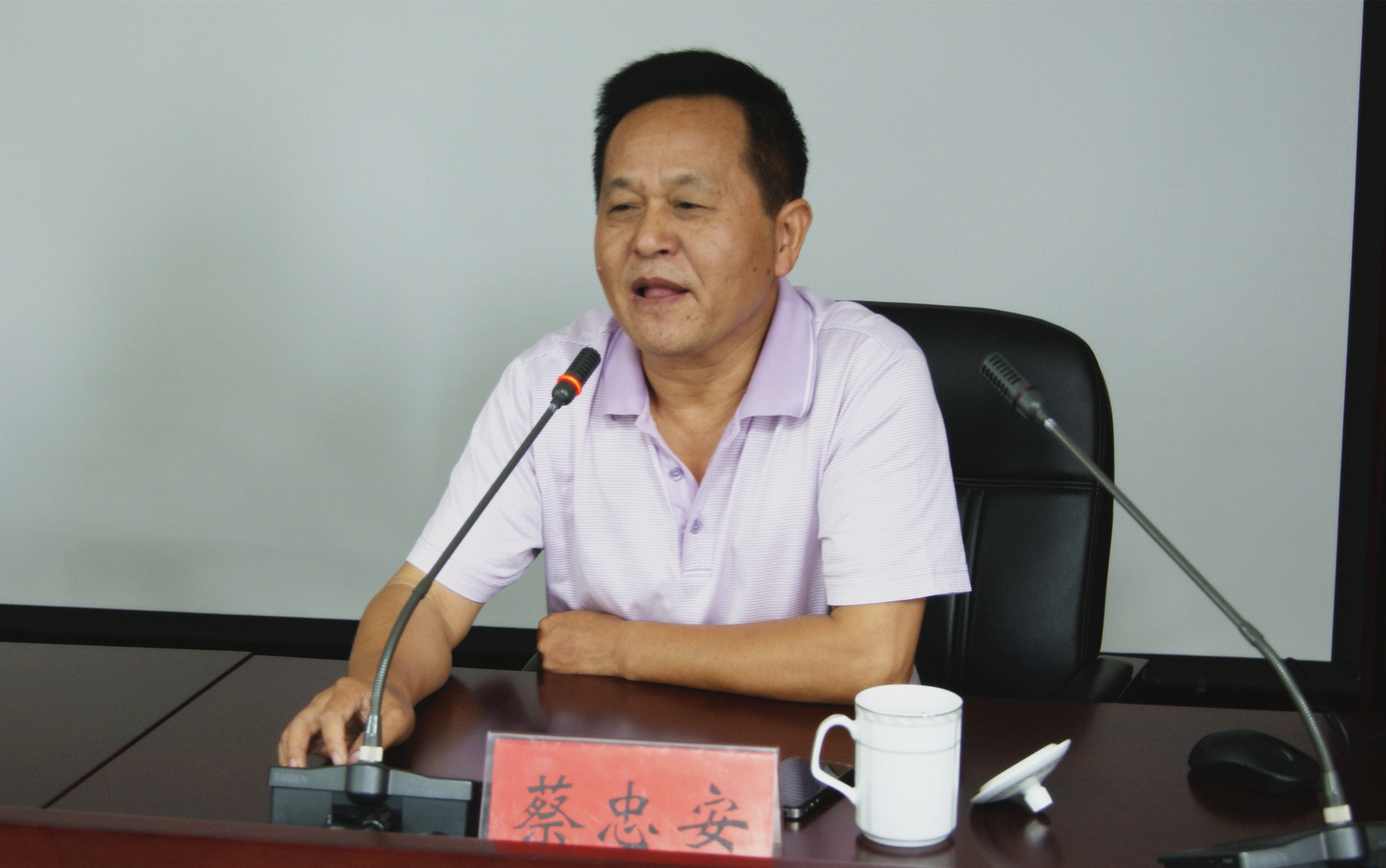 市城管局召开依法行政知识讲座-宣城市城市管理综合执法局