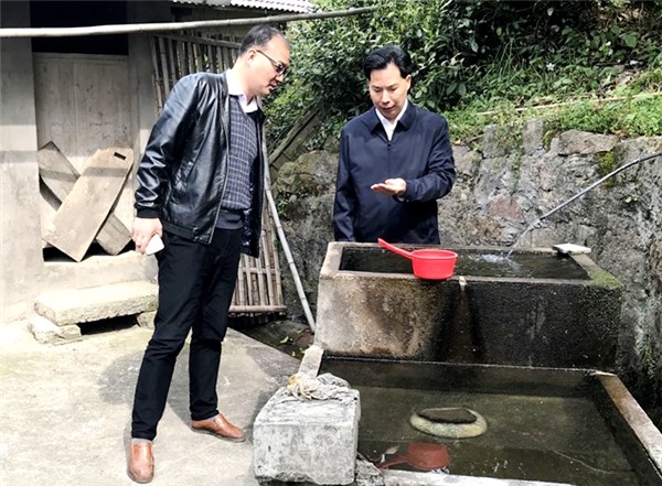 简讯高真理四不两直方式督查汀溪乡高山村扶贫工作