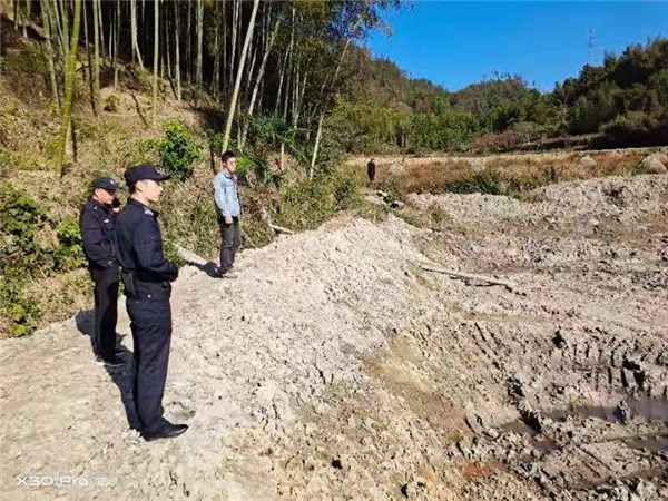 榔橋自然資源規劃所制止一起破壞永久基本農田行為