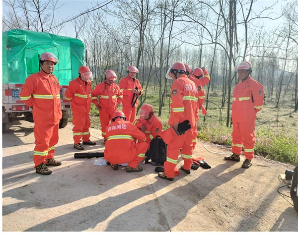 县林业局领导担任,现场指挥由泾县林业局防火股长佘小东,高学龙担任