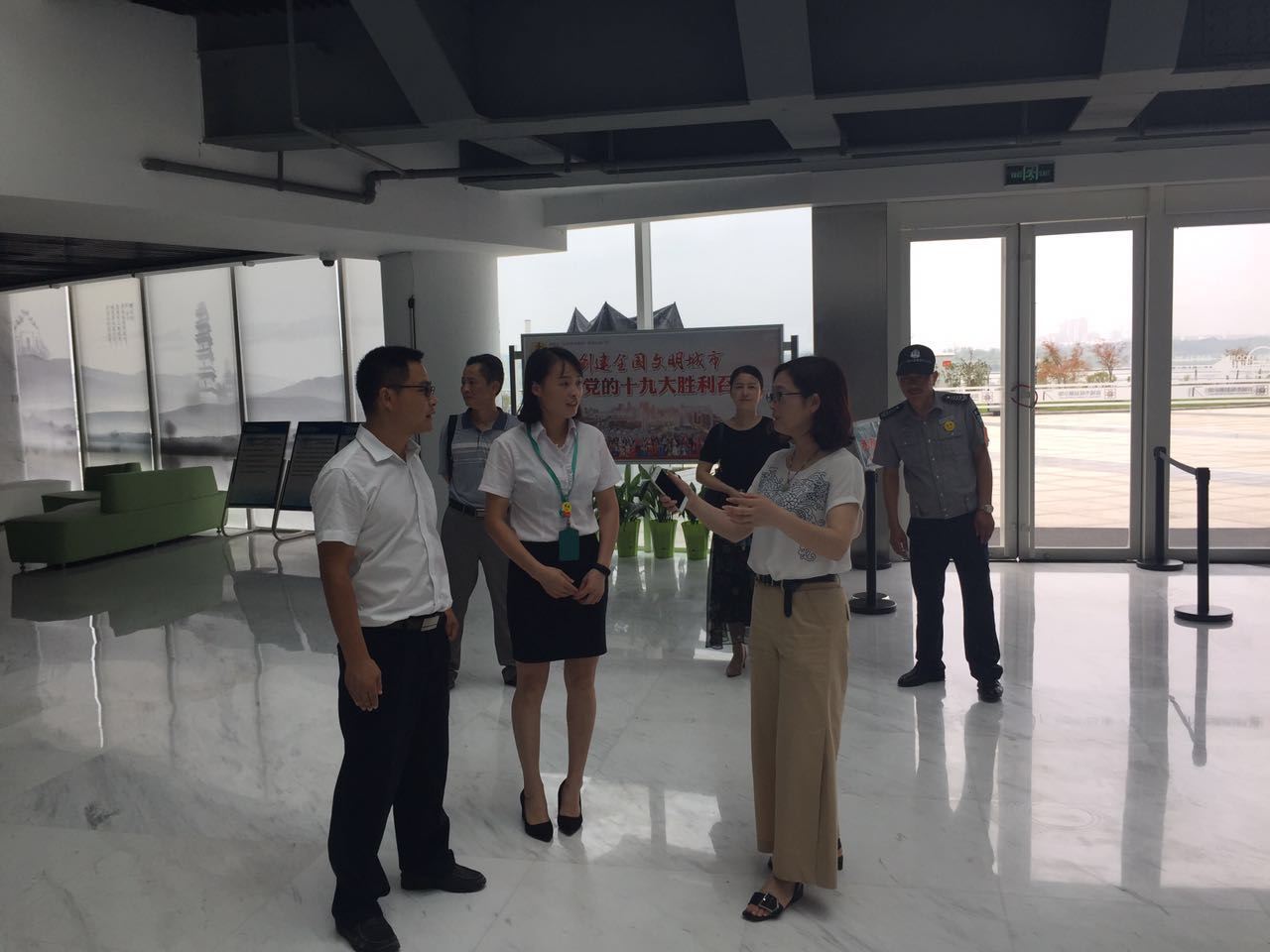 毛永红视察部分局属物业管理区域文明创建工作