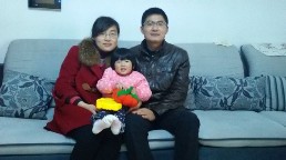 吕利萍全家福.jpg