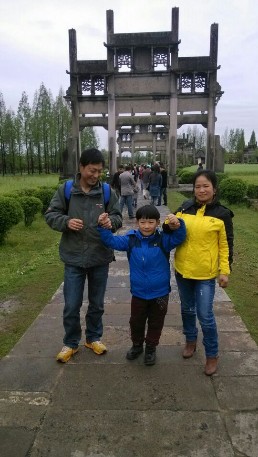 陶克勤最美家庭合影.jpg